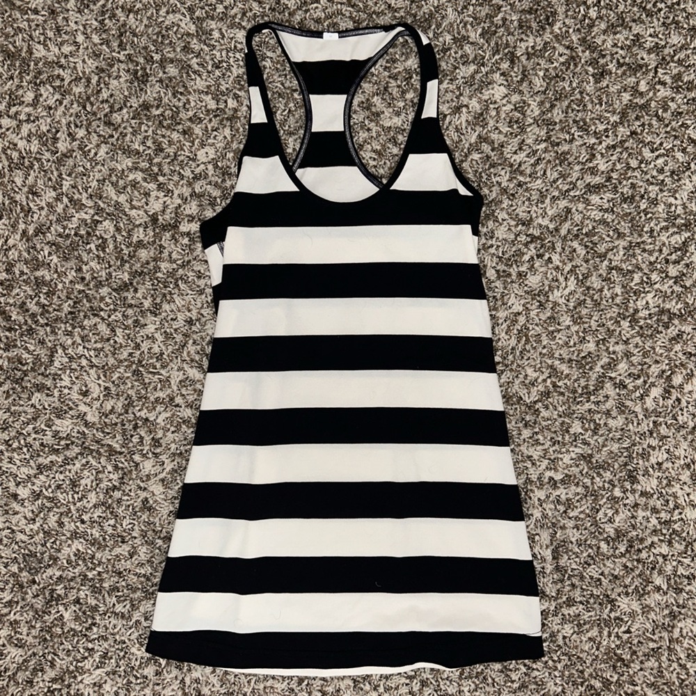 Lululemon tank